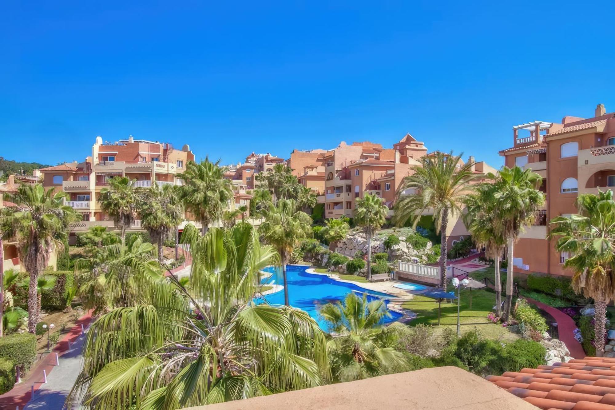 Precioso Atico Con Vistas Al Mar Lejlighed Marbella Eksteriør billede